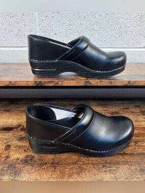 Dansko Clogs Black Slip On Wedge Heel Leather Shoes Women's 9.5-10 EU 41
